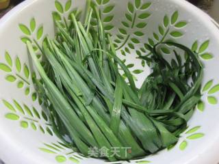韭菜肉末豆腐馅饺子的做法步骤：2