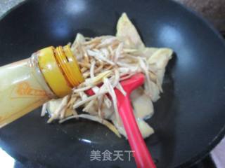 黄花菜小素鸡烧蛋饺的做法步骤：5