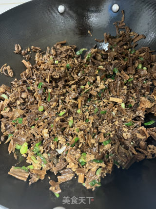 梅干菜锅盔的做法步骤：9