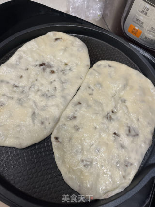 梅干菜锅盔的做法步骤：16