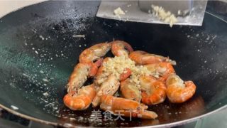蒜蓉黄油虾的做法步骤：6