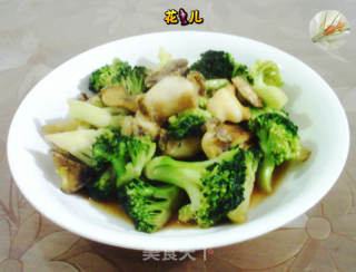 鲍鱼炒西兰花的做法