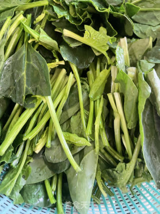 上汤菠菜的做法步骤：3