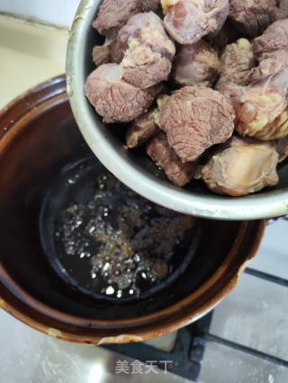 胡萝卜焖羊肉的做法步骤：5