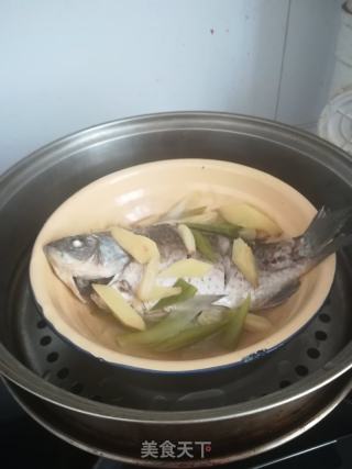 清蒸草鱼的做法步骤：6