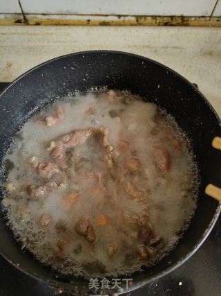 胡萝卜牛肉滑肉汤的做法步骤：6