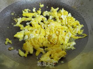 酸菜鸡蛋馅水饺的做法步骤：2