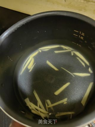 清汤水饺的做法步骤：2