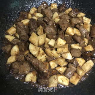 黑椒杏鲍菇牛肉粒的做法步骤：11
