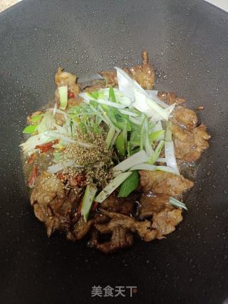 爆炒羊肉的做法步骤：6