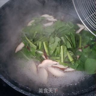 熟肉菜芯炒香菇的做法步骤：6