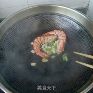 白菜叶炒黑虎虾的做法步骤：8