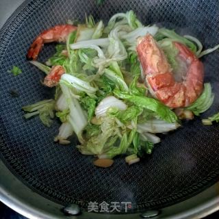 白菜叶炒黑虎虾的做法步骤：11