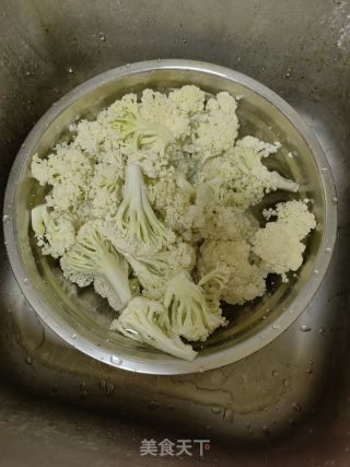辣椒汁淋花菜的做法步骤：1