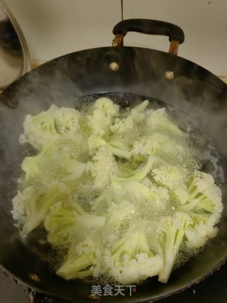 辣椒汁淋花菜的做法步骤：4