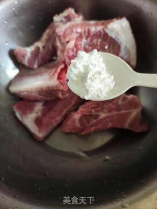 蒜蓉豆豉蒸排骨的做法步骤：2