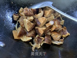 墨鱼炖排骨的做法步骤：8