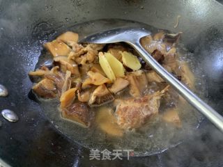 墨鱼炖排骨的做法步骤：10