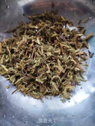 伸筋草猪手汤的做法步骤：2