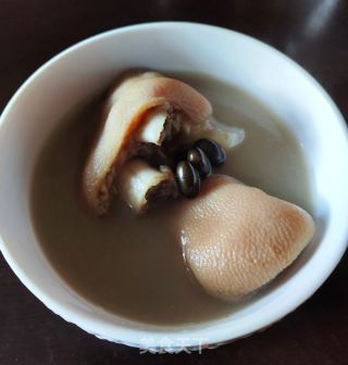 伸筋草猪手汤的做法步骤：7