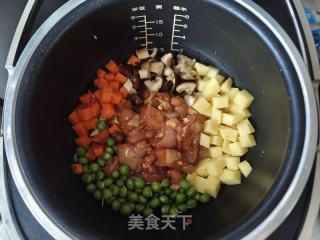 饭菜一锅出—鸡腿土豆焖饭的做法步骤：8