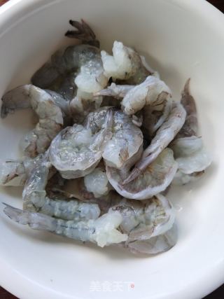 蒜蓉虾的做法步骤：1