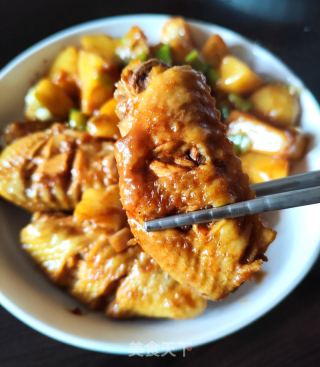土豆焖鸡翼的做法