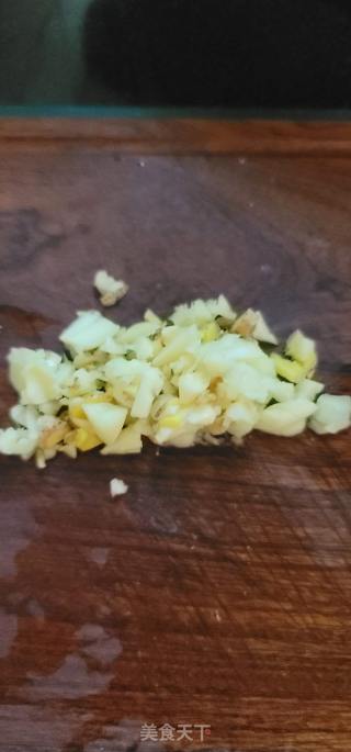 红烧红娘鱼的做法步骤：2