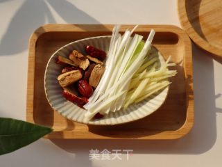 广式冬菇蒸滑鸡的做法步骤：2