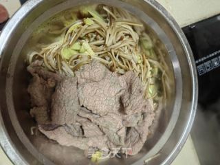 金针菇拌牛肉片的做法步骤：5