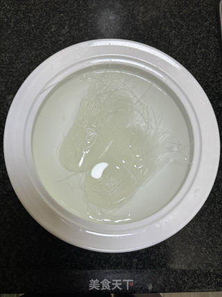 肉沫干鱿鱼炒粉丝的做法步骤：3