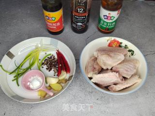 年夜菜之展翅高飞的做法步骤：1