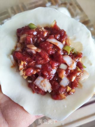 大葱牛肉雪花水煎饺的做法步骤：8