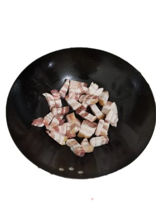 猪肉白菜炖粉条的做法步骤：1