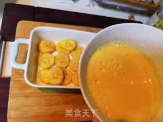 香蕉烤蛋奶的做法步骤：2