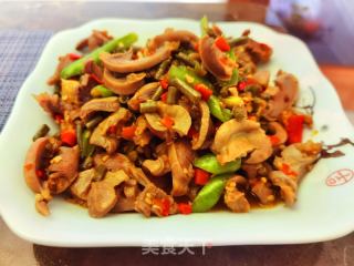 酸豆角炒鸡胗的做法步骤：9