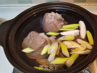 牛肉萝卜汤的做法步骤：2