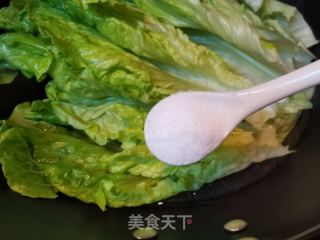 白灼罗马生菜的做法步骤：3