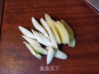 羊肚菌虫草乌鸡汤的做法步骤：13