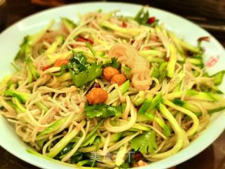 黄瓜拌金针菇的做法步骤：7