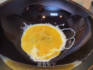 腊肉丁炒饭的做法步骤：2