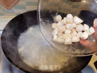 扇贝肉拌贡菜金针菇的做法步骤：2