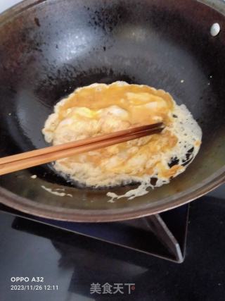韭莱鸡蛋馅饼的做法步骤：5