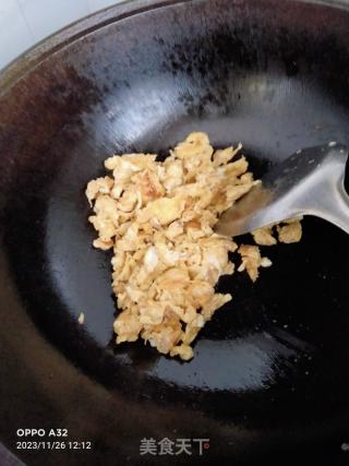 韭莱鸡蛋馅饼的做法步骤：6