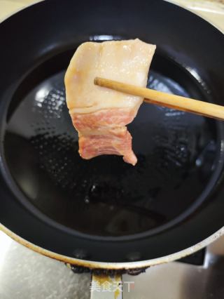 胡萝卜焖肉片的做法步骤：3