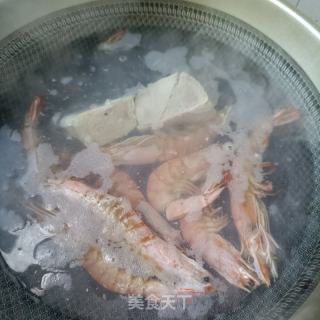 玉米鲜虾沙拉的做法步骤：2