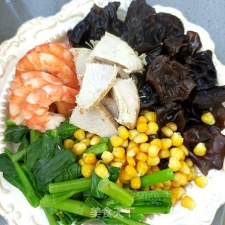 玉米鲜虾沙拉的做法步骤：12