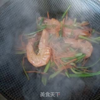 鲜虾时蔬炒荞麦面的做法步骤：14