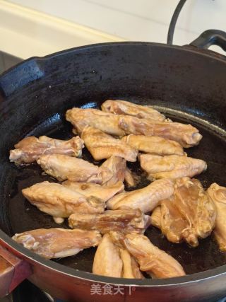 生蚝鸡翅煲的做法步骤：5