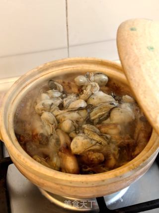 生蚝鸡翅煲的做法步骤：16